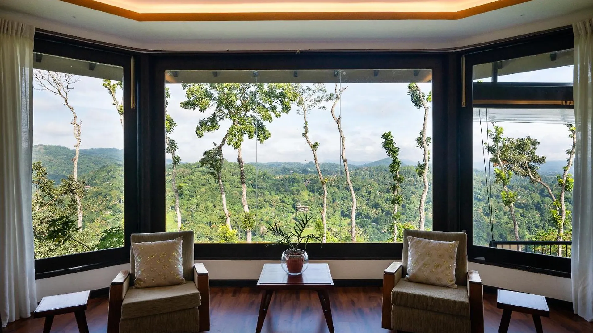 Hotel Riverdale Bungalow Kandy